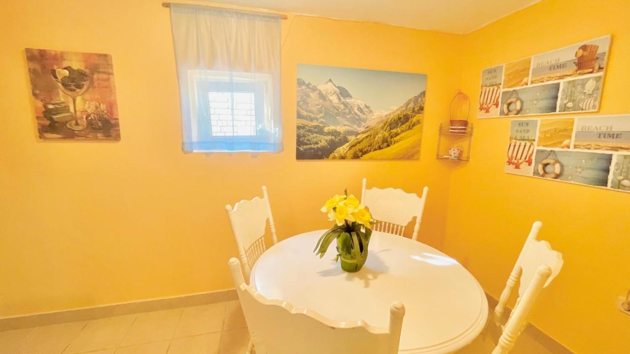Colorful And Happy Apartment Sukosan - With Parking Dış mekan fotoğraf
