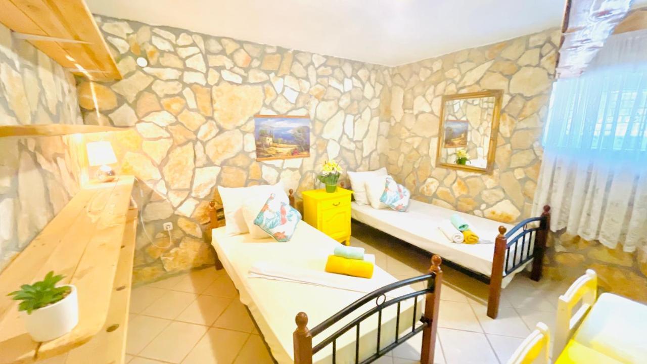 Colorful And Happy Apartment Sukosan - With Parking Dış mekan fotoğraf